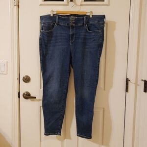 Torrid SUPER SOFT Size 20 Short Women's Blue Jeans